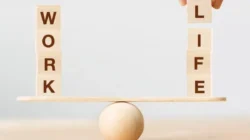 Integrasi Work-Life Balance dan Manajemen Karir pada Komitmen Organisasional